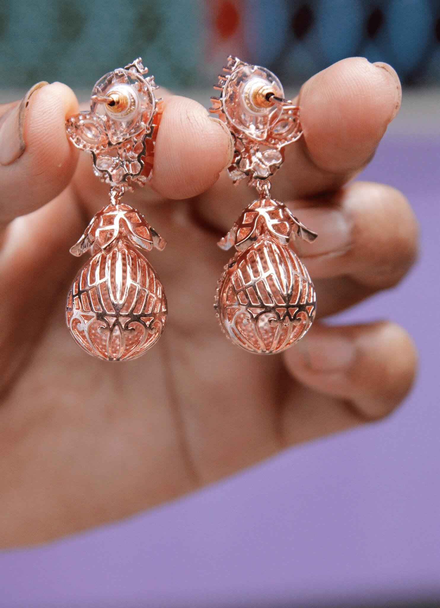 Dazzling Diamond Earrings In Rose Gold By Lagu Bandhu – Lagu Bandhu-sgquangbinhtourist.com.vn